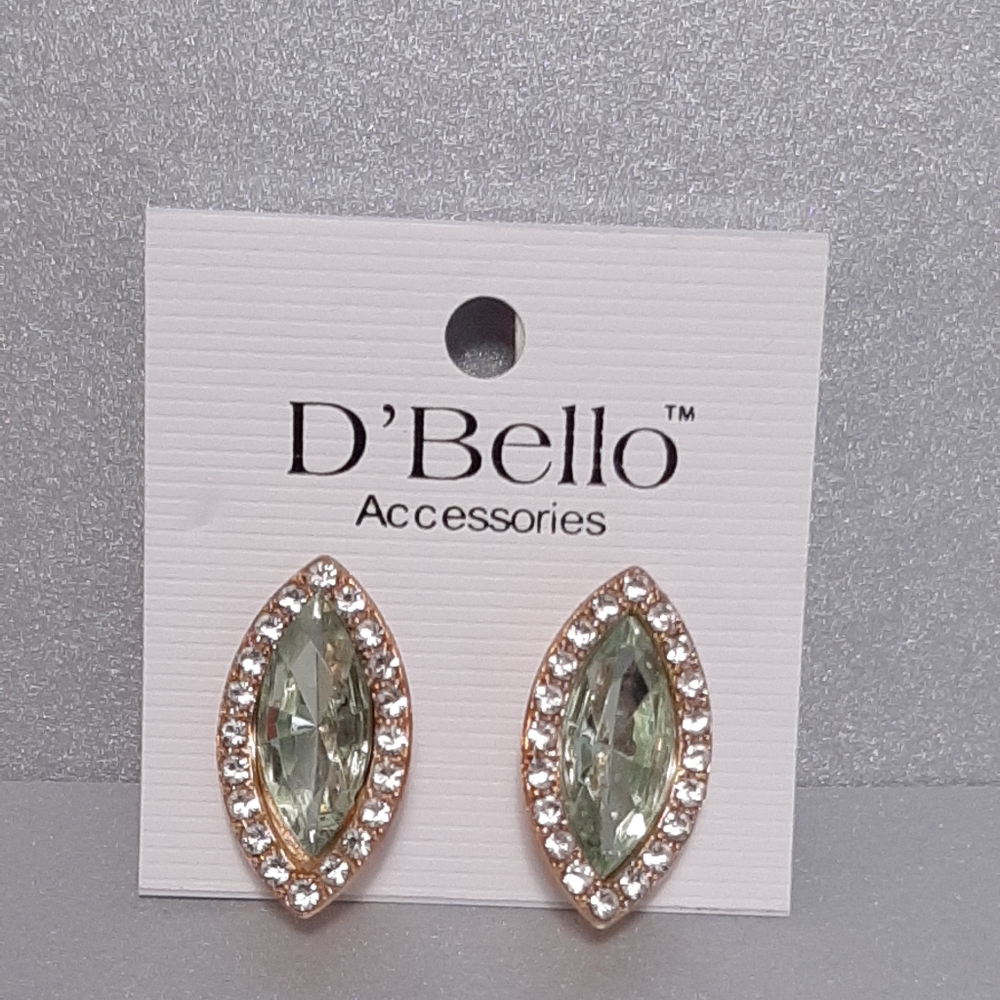 D’ Bello Accessories NWT Green Gem And CZ Gold Tone Pierced Earrings Push Backs